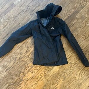 The North Face Women's Black water resistant light weight Jacket